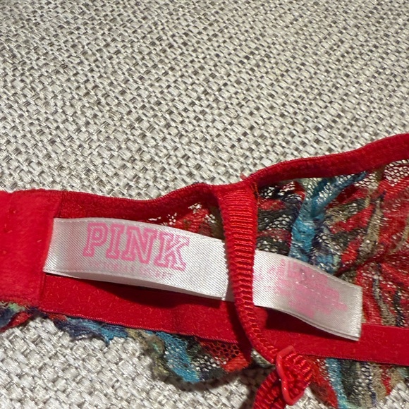 Pink victoria secret date push up bra - Picture 9 of 9